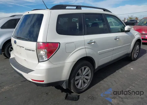 2011 Subaru Forester 2.5X Premium из США, поврежденный, VIN JF2SHBDC8BH782880